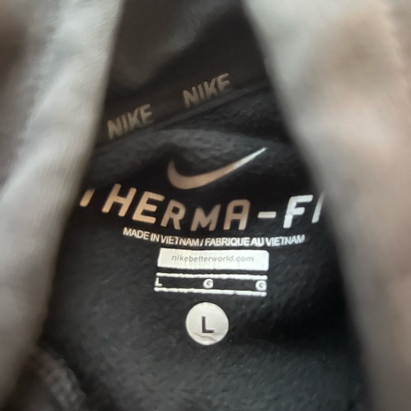 Men’s Nike Therma Hoodie - Picture 7 of 8